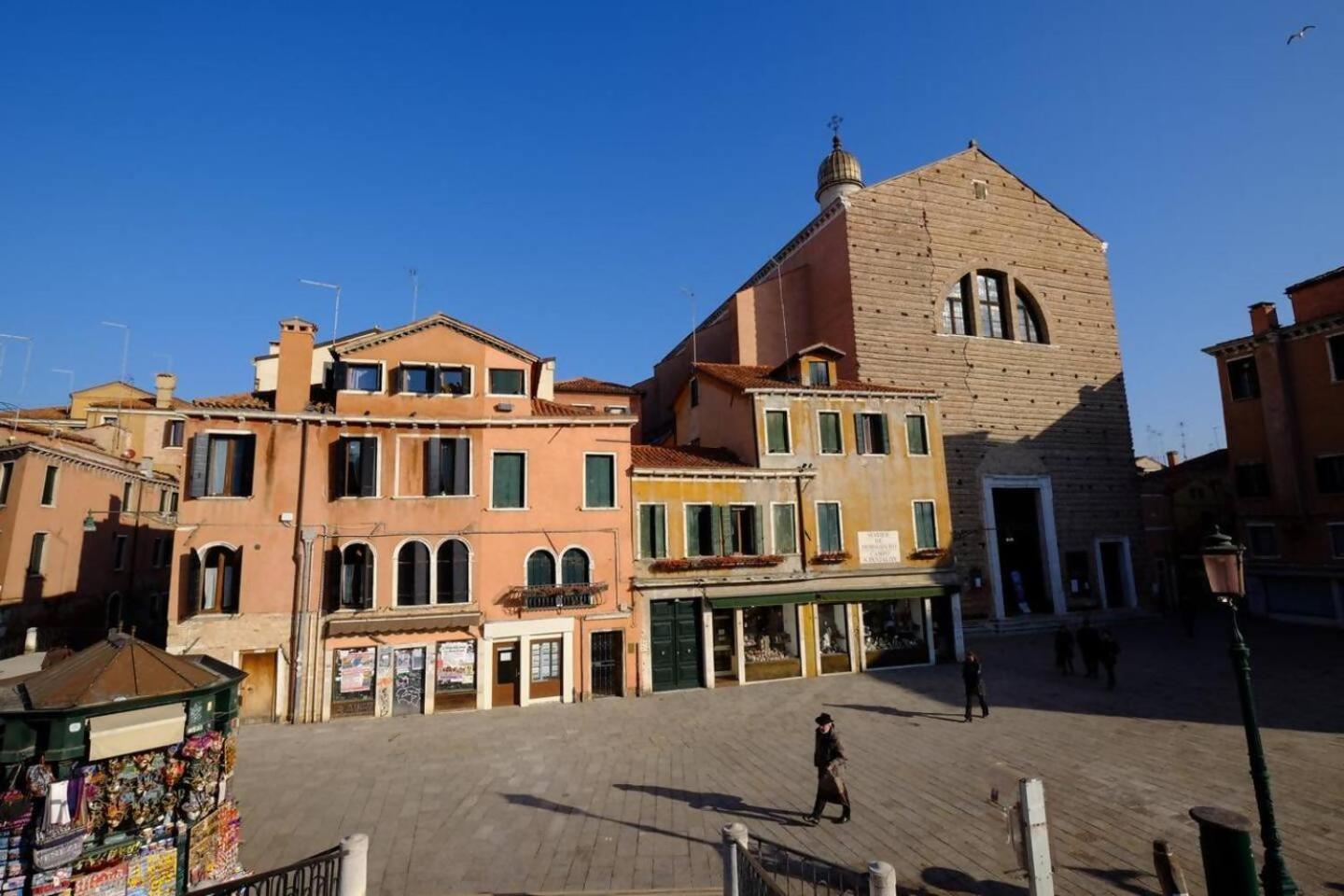Rio Ca Foscari A San Pantalon Lägenhet Venedig Exteriör bild