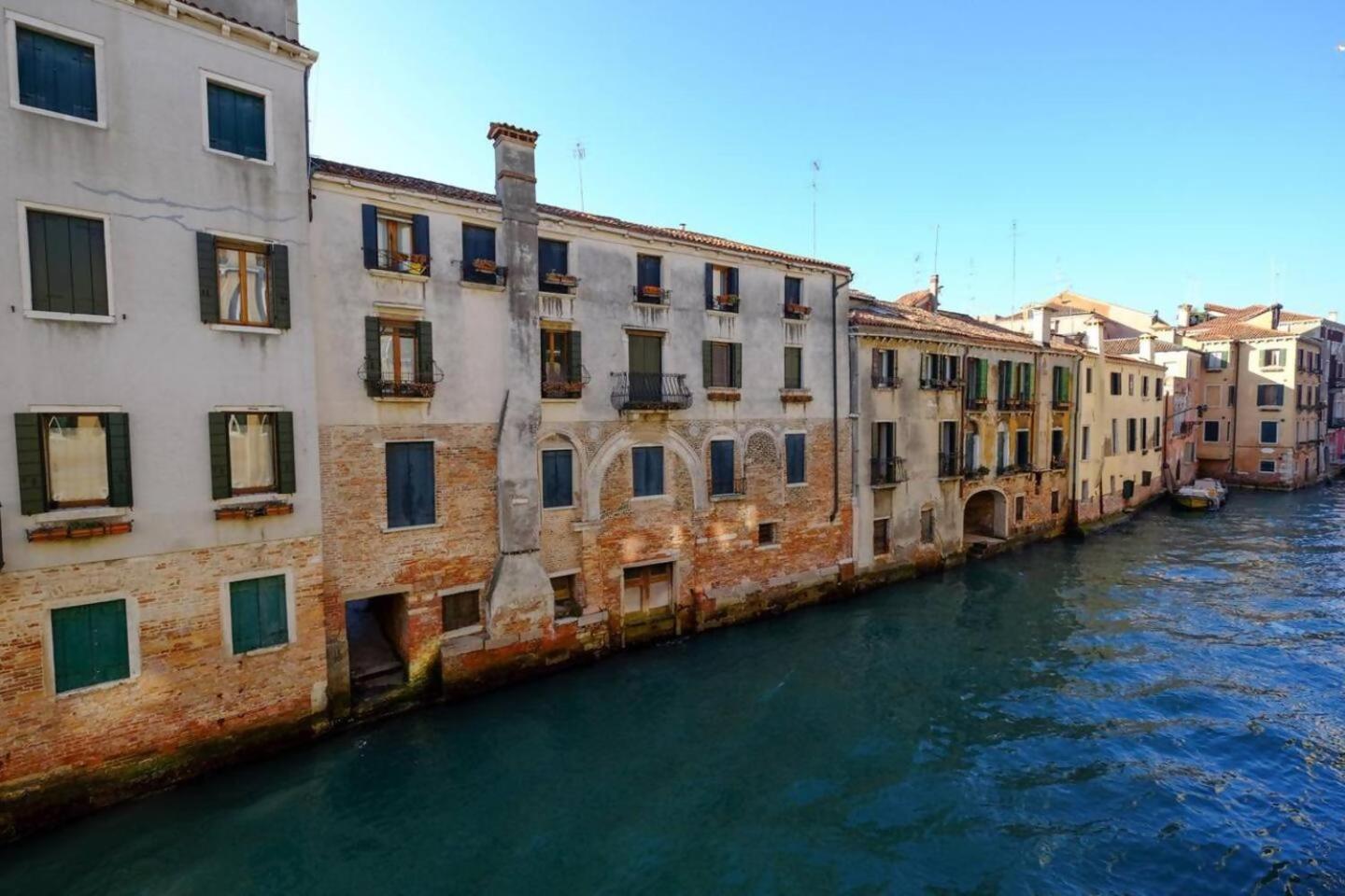 Rio Ca Foscari A San Pantalon Lägenhet Venedig Exteriör bild